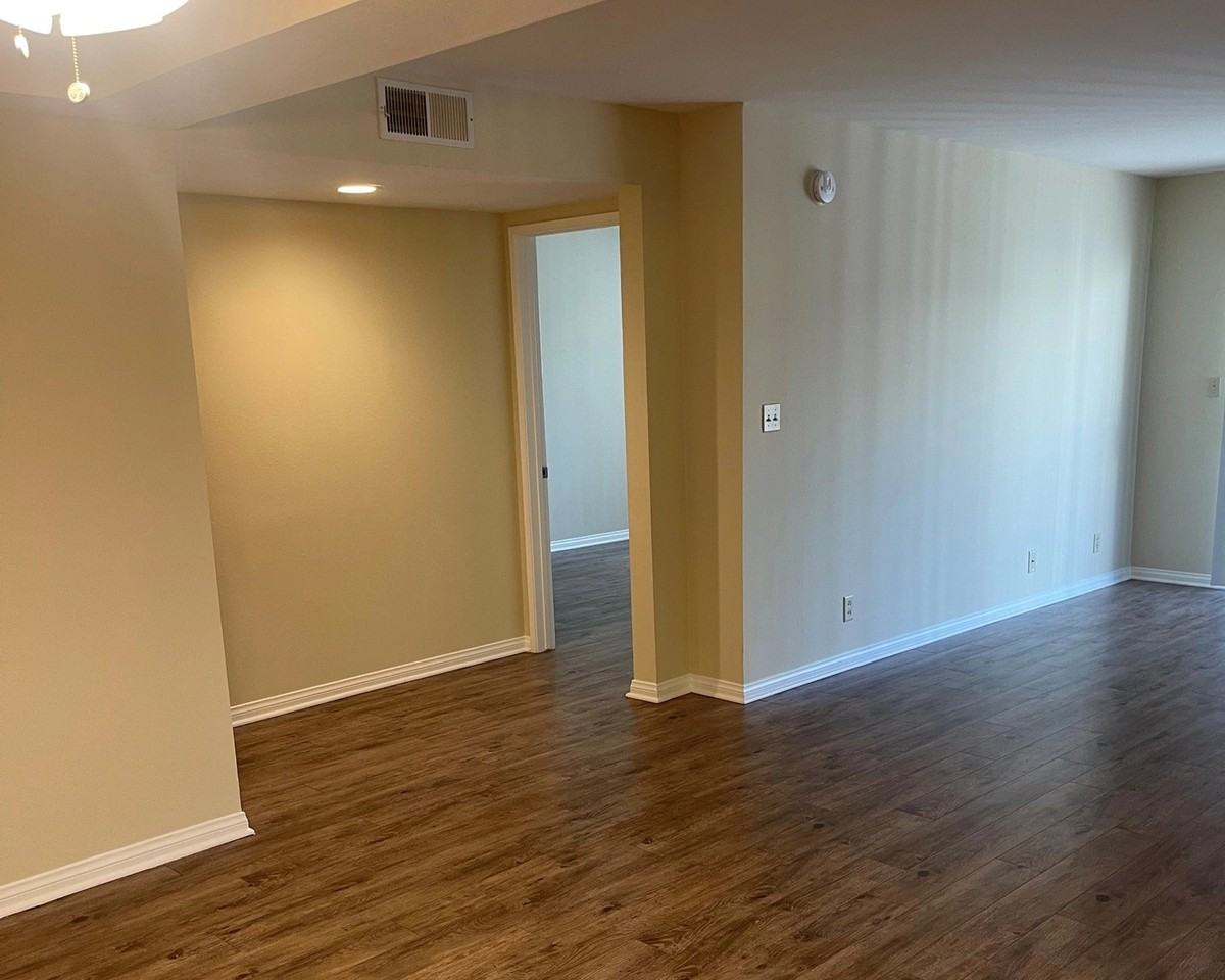 501 East Santa Anita - Photo 7 of 31