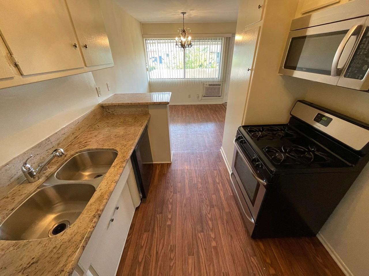 6701 Wilkinson - Photo 3 of 20