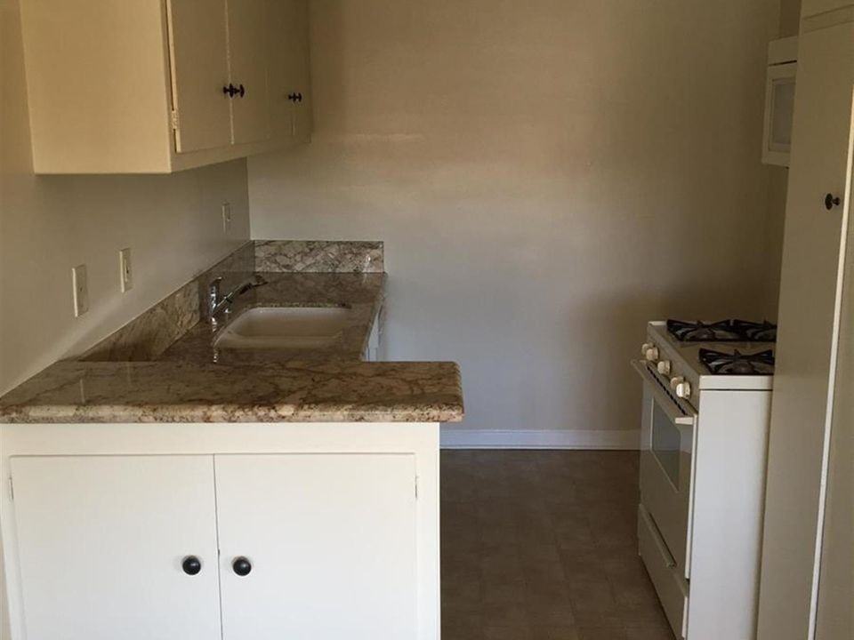 6701 Wilkinson - Photo 6 of 20