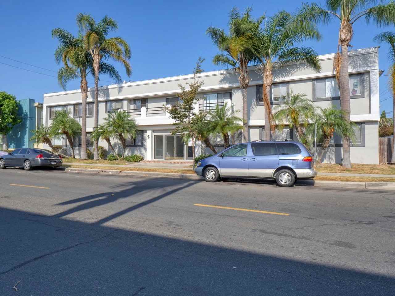 21007 Victor St - Photo 2 of 50