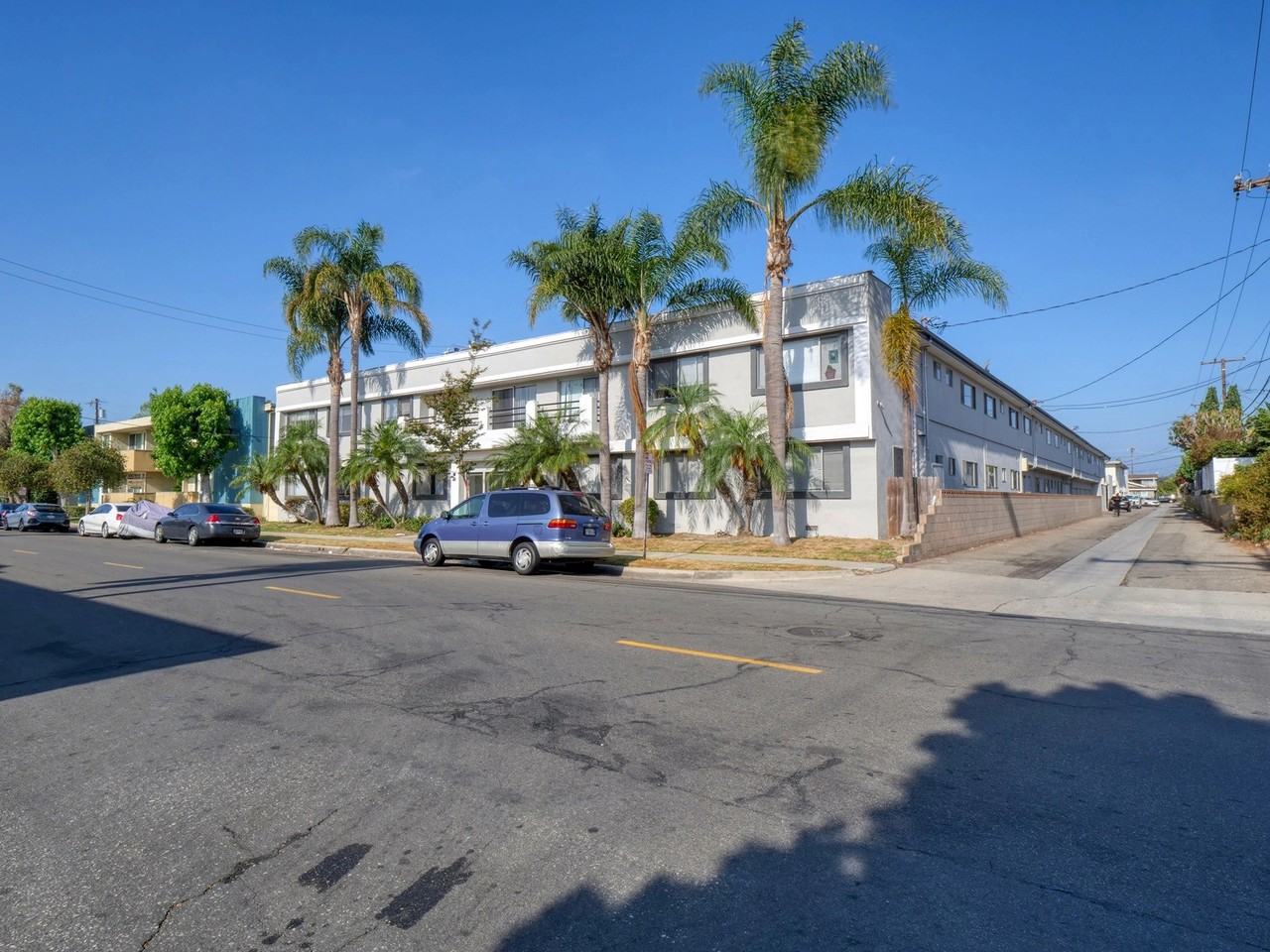 21007 Victor St - Photo 5 of 50