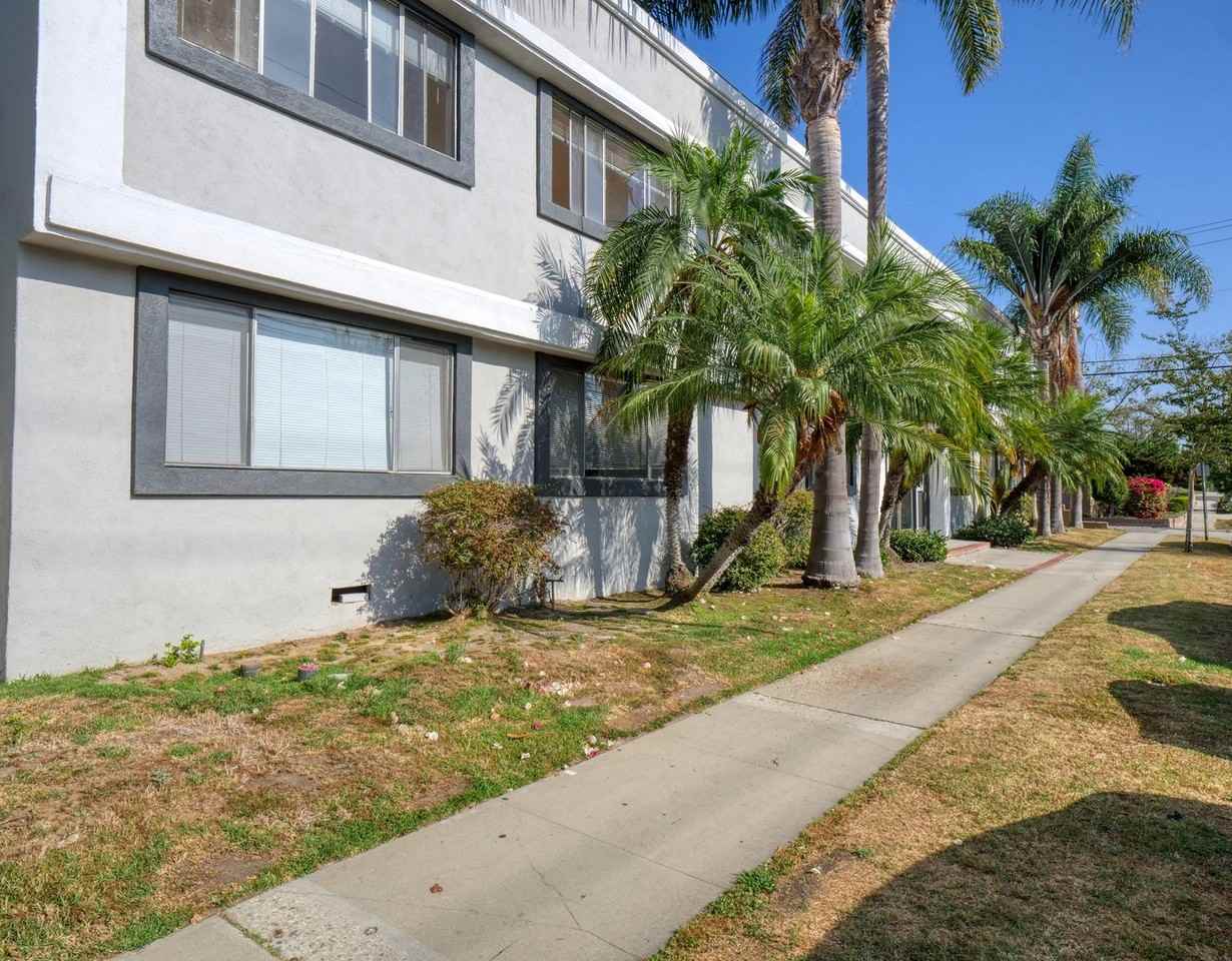 21007 Victor St - Photo 7 of 50