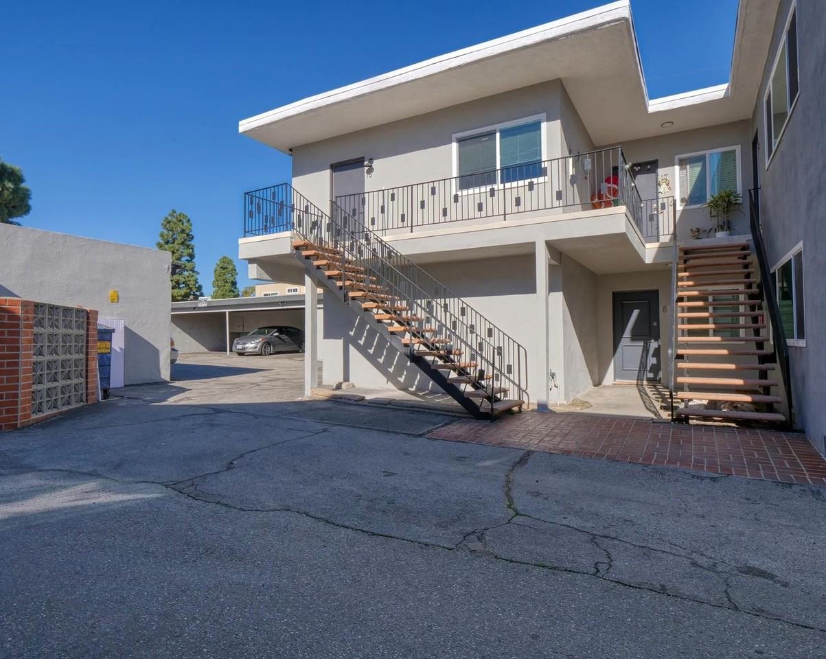 21023 Amie Ave - Photo 7 of 50