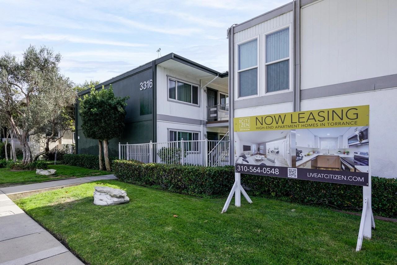 3316 W. Carson Street - Photo 3 of 50