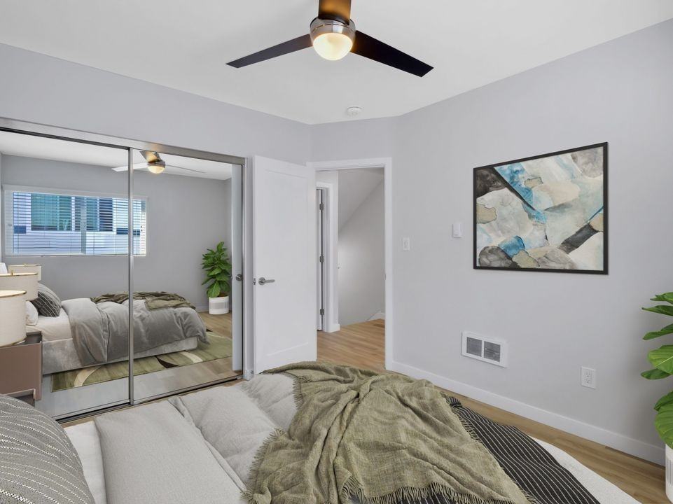 3650 Newton - Photo 4 of 38