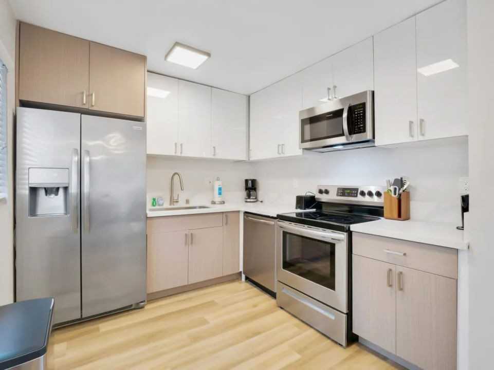 CitiZen Beach Collection on Broadway - Photo 2 of 28