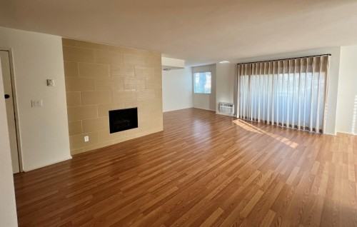 11901 Goshen Ave - Photo 4 of 50