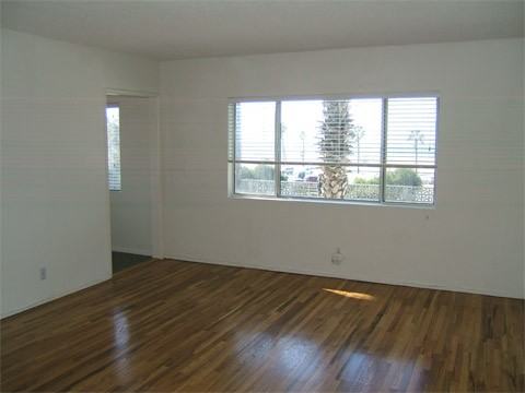 2307 Ocean Ave - Photo 7 of 50