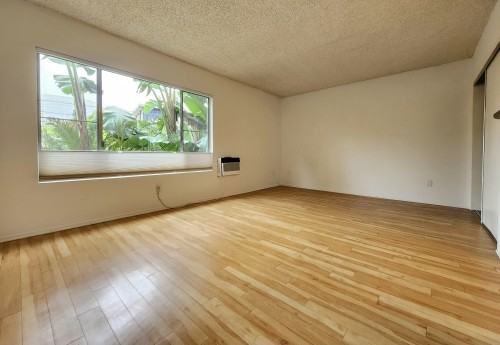 12340 Rochester Ave - Photo 6 of 50