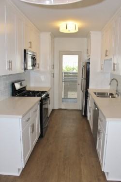 1433 Saltair Ave - Photo 7 of 50