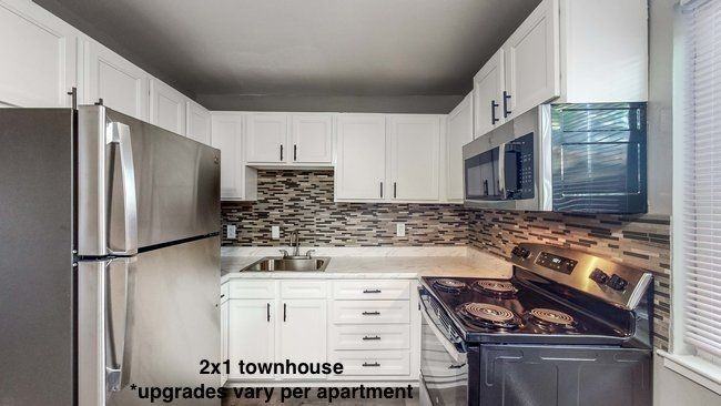 I Street Apartments - Photo 7 of 25