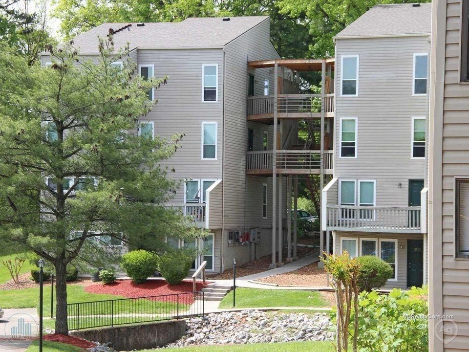 Meadowood Apartments - Photo 3 of 22