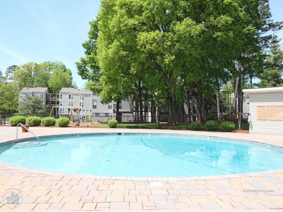 Meadowood Apartments - Photo 6 of 12
