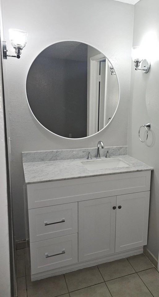 Canal Apartments - Photo 7 of 14