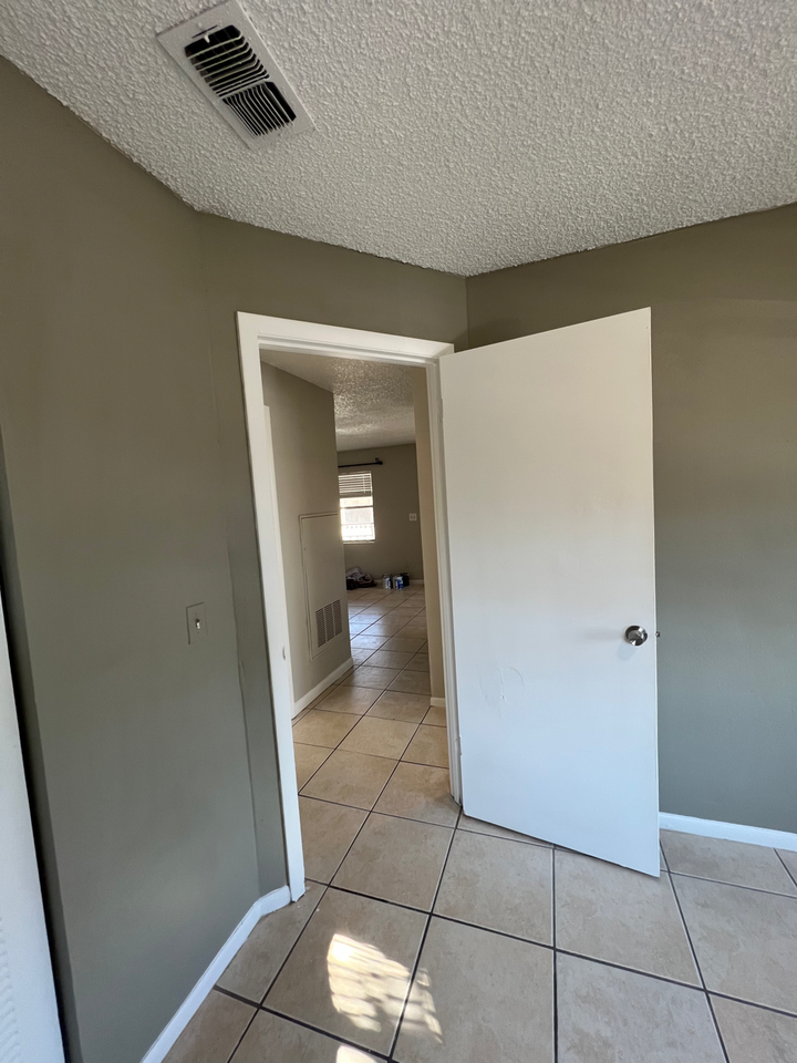 707 Michigan Ct #3 - Photo 4 of 12