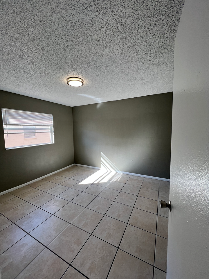 707 Michigan Ct #3 - Photo 5 of 12