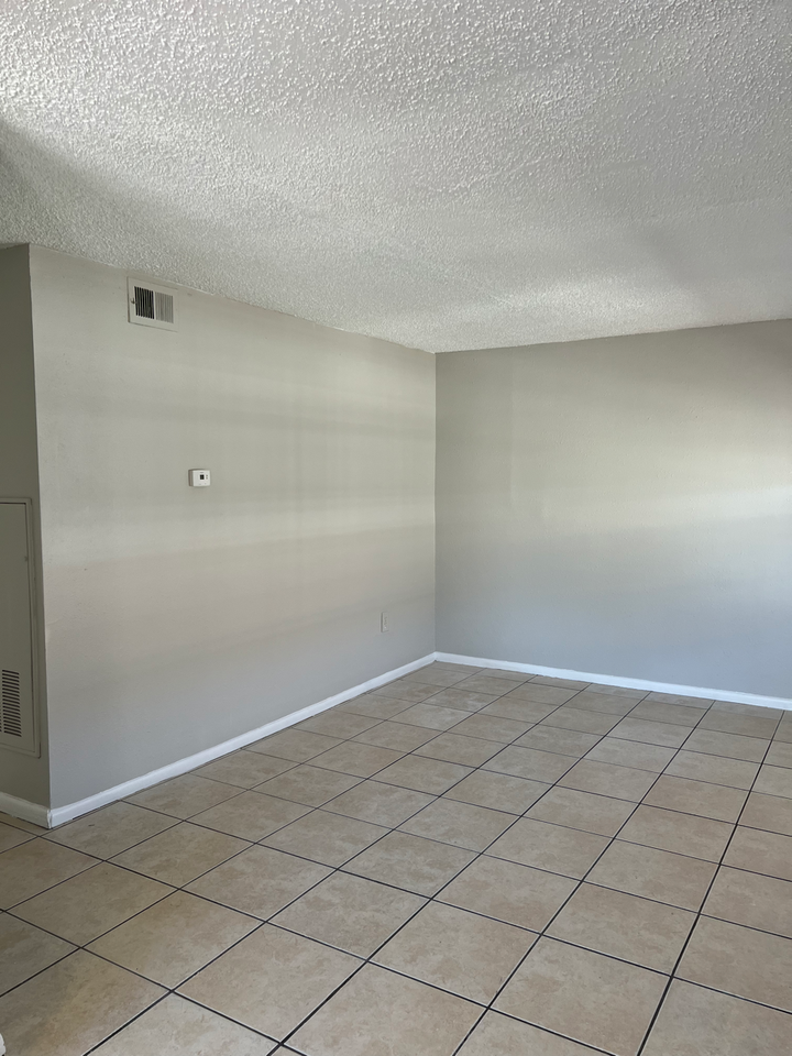 707 Michigan Ct #3 - Photo 3 of 12