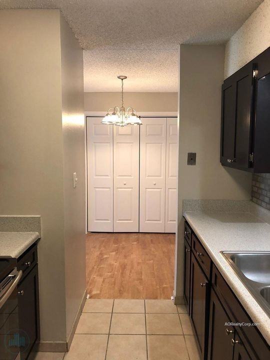 Sutters Mill Apartments - Photo 6 of 18