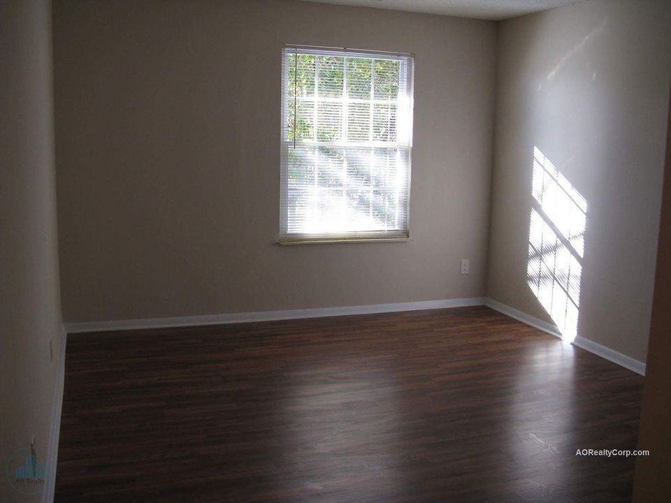 West Hills Village Apartments - Photo 7 of 19