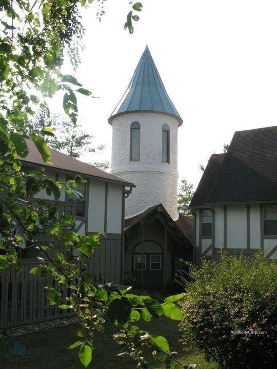 Londontown Apartments - Photo 5 of 15