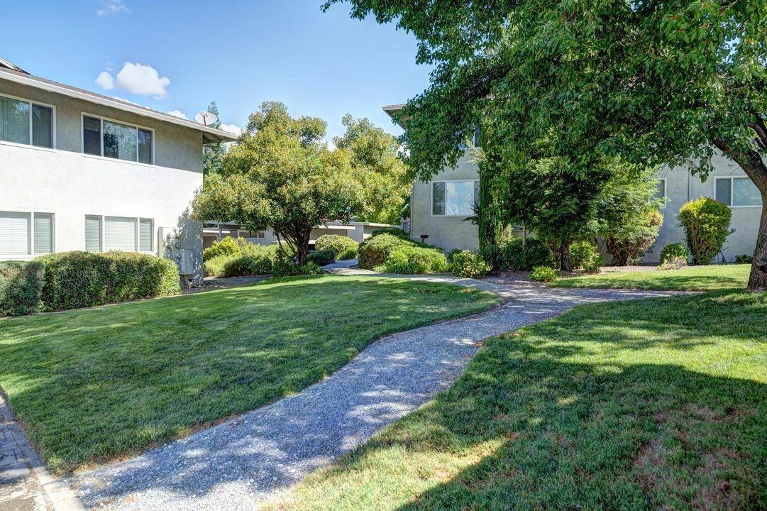 Hilltop Garden Apartments - Photo 3 of 50