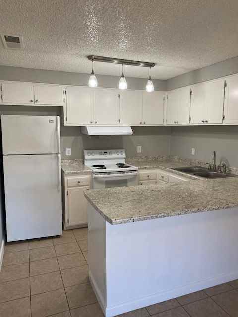 Shasta Villa Apartments - Photo 2 of 22