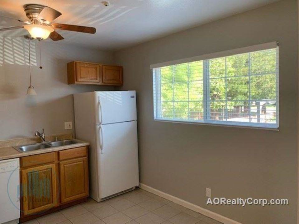 Coral Commons - Photo 5 of 12