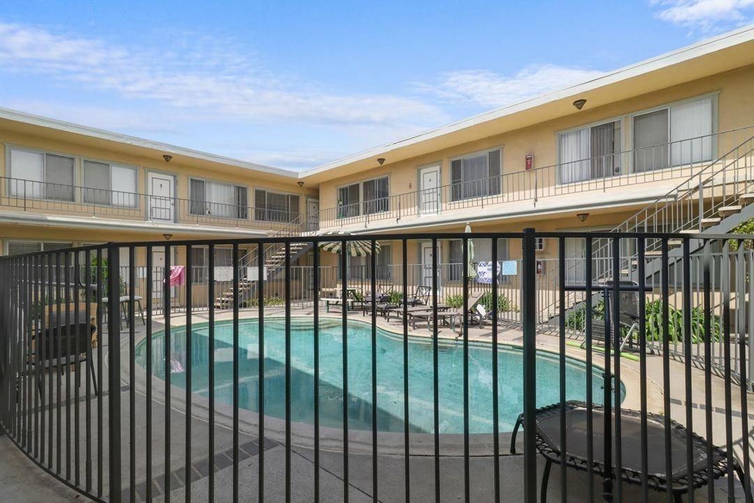 3722 Bagley Avenue, - Photo 2 of 50