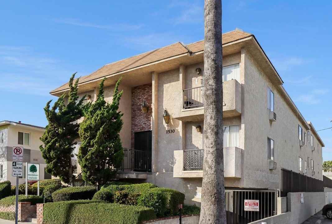 1530 Corinth Avenue, - Photo 4 of 50