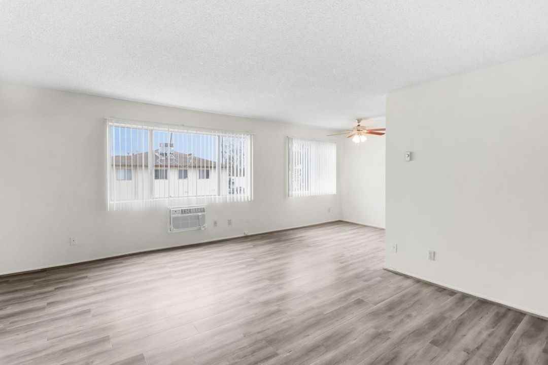 1530 Corinth Avenue, - Photo 7 of 50