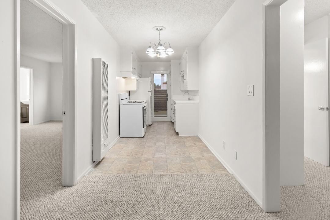 1747 Franklin Street, - Photo 4 of 50