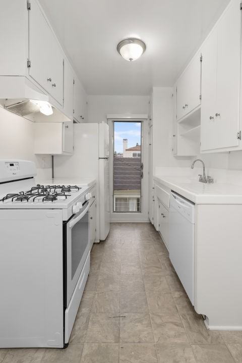 1747 Franklin Street, - Photo 5 of 50