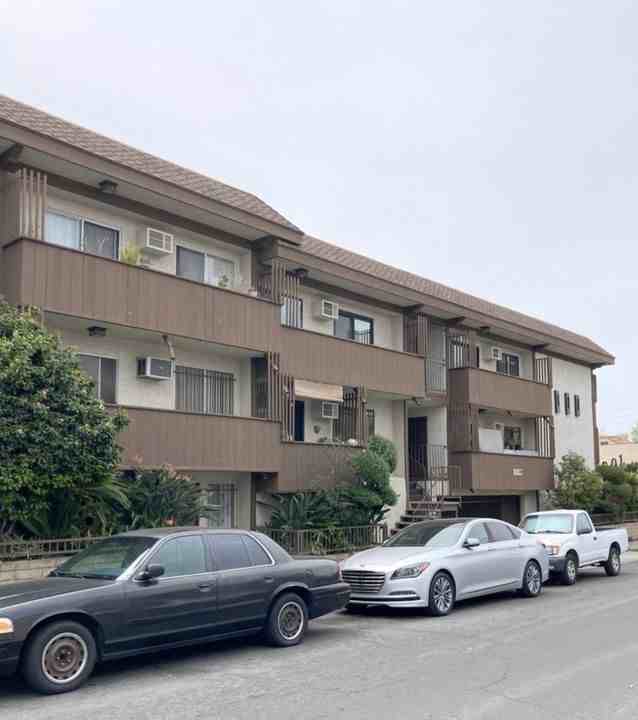11622-26 Idaho Avenue, - Photo 2 of 50