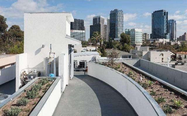 1611 Beverly Glen Blvd., - Photo 3 of 7