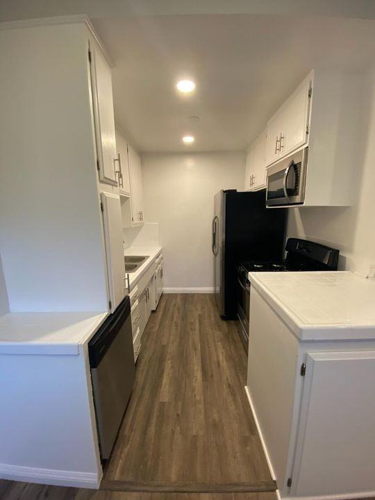 439 St. Andrews Place, - Photo 5 of 26
