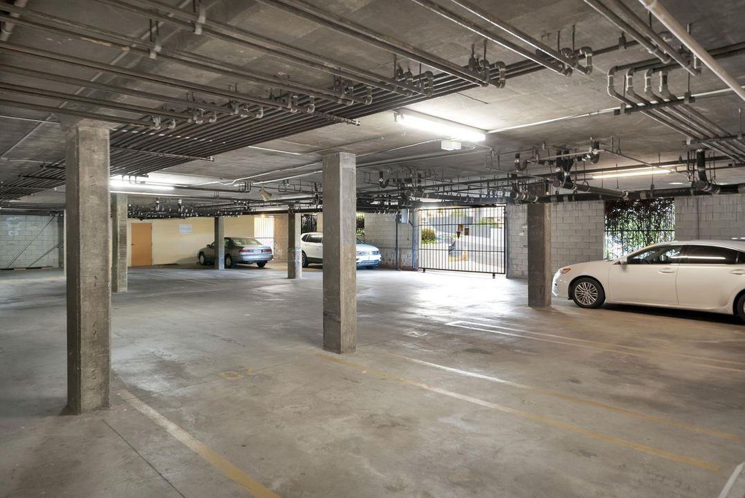 1394 Midvale Avenue, - Photo 5 of 50