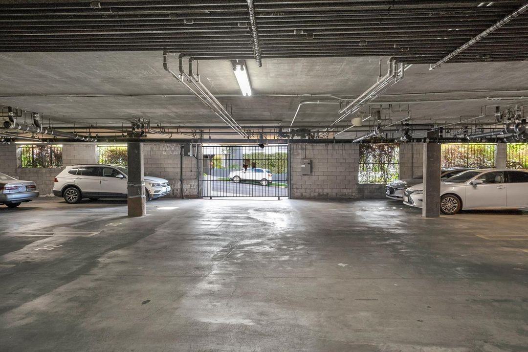 1394 Midvale Avenue, - Photo 6 of 50