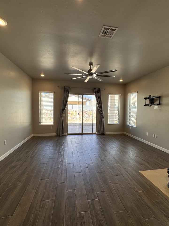 3959 Santa Alexandra Rd #NA - Photo 7 of 18