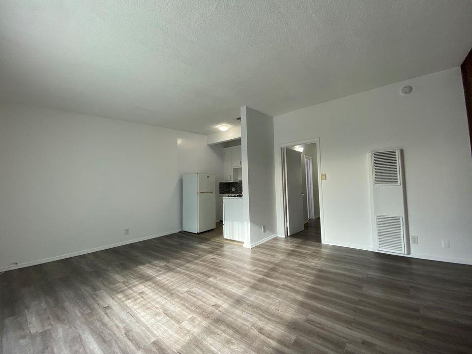 241 4th Avenue, - Photo 6 of 50