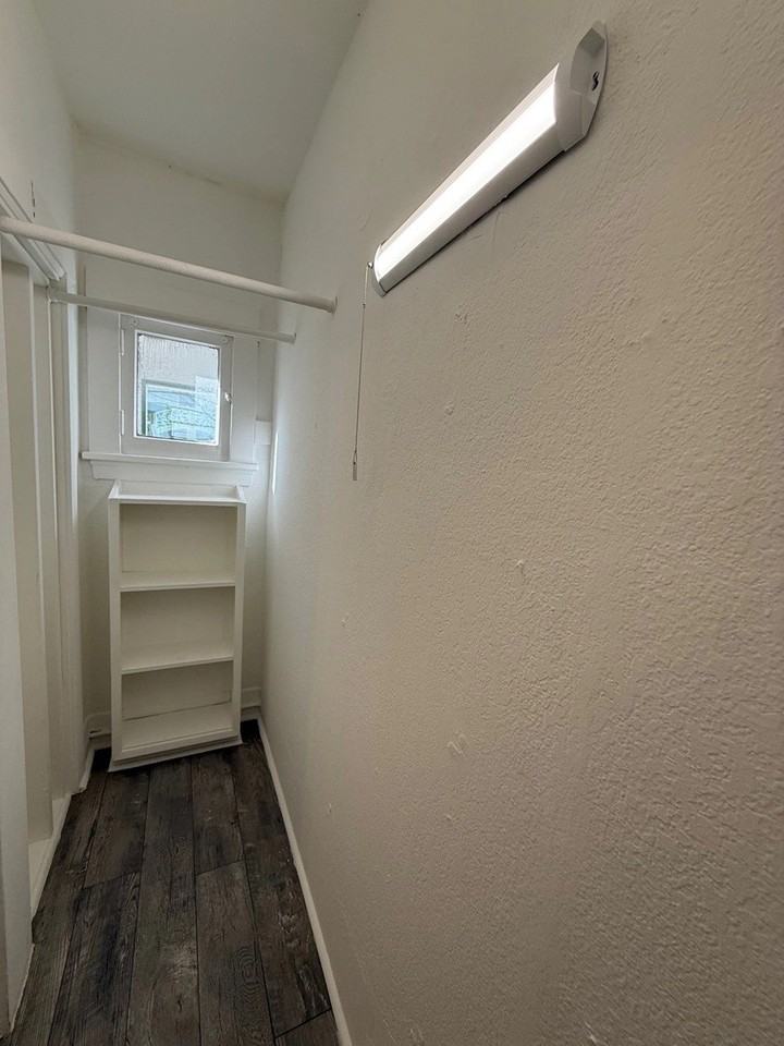 26 Westminister Avenue, - Photo 3 of 50