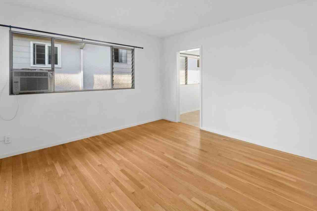 1444-1452 Colby Avenue, - Photo 7 of 47