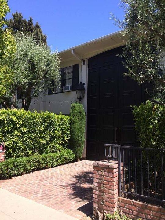 11840 Gorham Avenue, - Photo 3 of 50