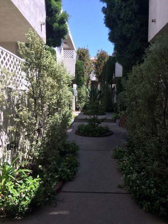 11840 Gorham Avenue, - Photo 4 of 50