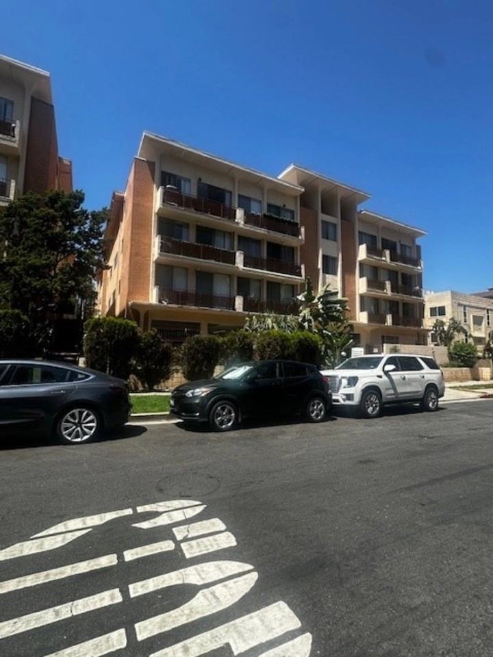 11677-11683  Goshen Ave. Los Angeles CA 90049 - Photo 2 of 2