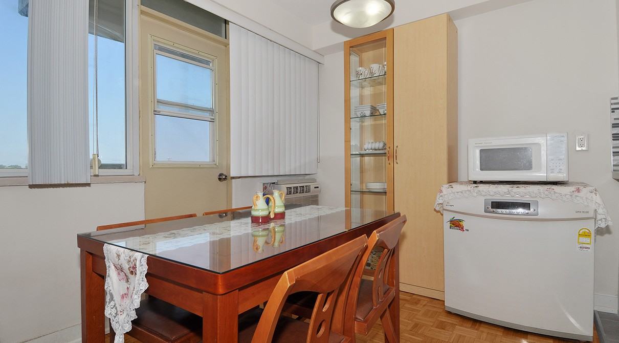 Central Park Place (B) - Photo 4 of 34