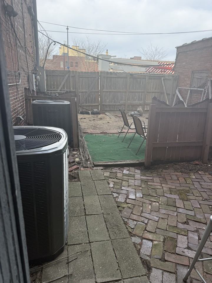 240 N Park St #1 - Photo 4 of 4