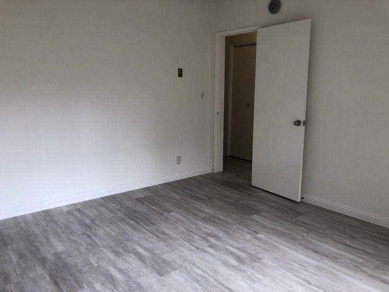 11946 Montana Ave - Photo 7 of 50