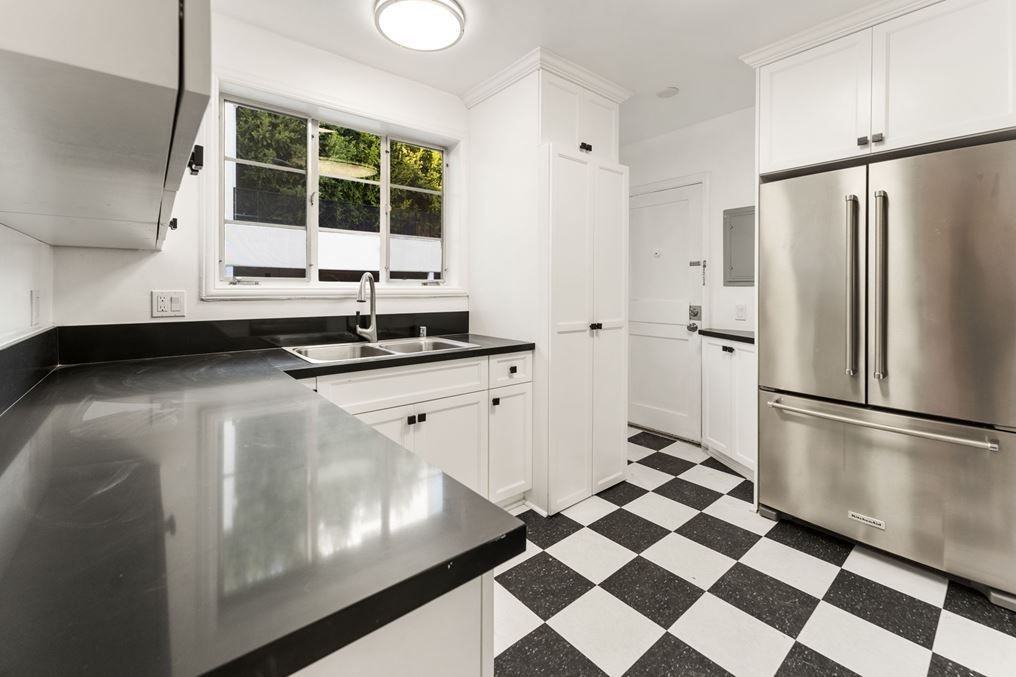 8425 Fountain Avenue, - Photo 5 of 47