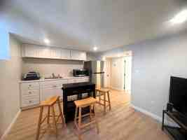 featured image of 39 Cottage St #1