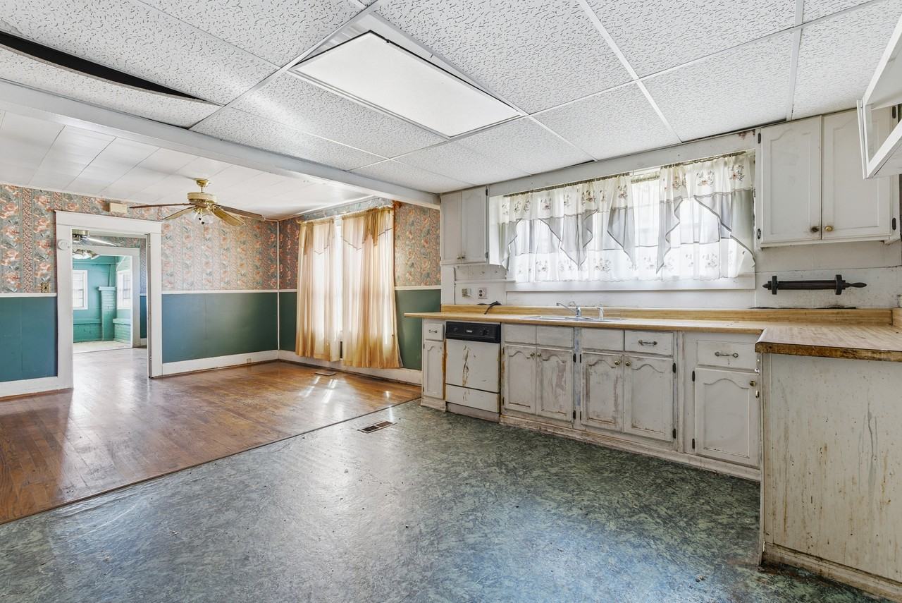 3332 Walnut Ave Sw #1 - Photo 6 of 29